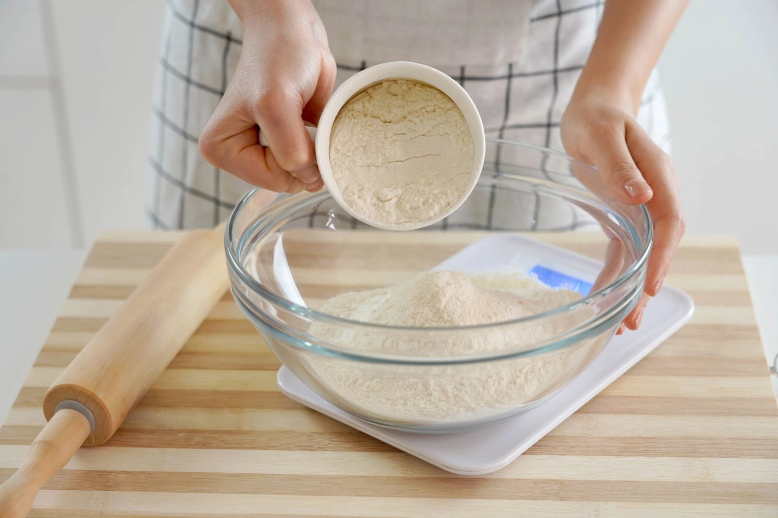 measuring 150 gram flour in cups